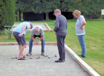 Beim Boule-Spiel im Sommerhofenpark